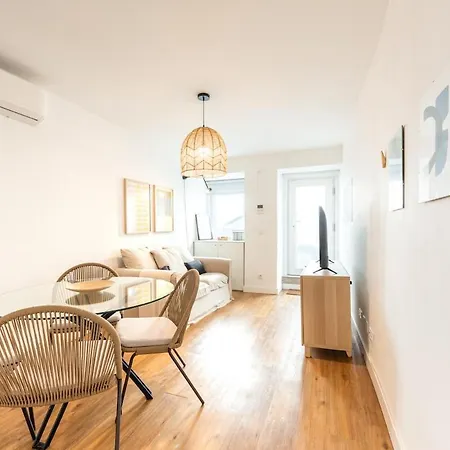 Διαμέρισμα Liberdade Stylish Ground Floor *