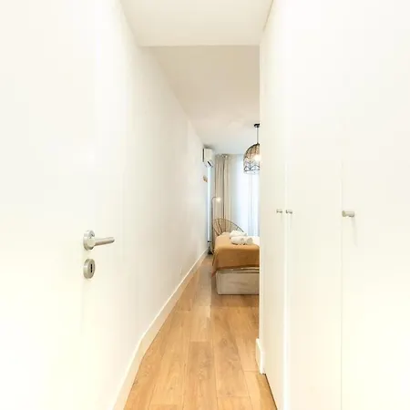 Liberdade Stylish Ground Floor *