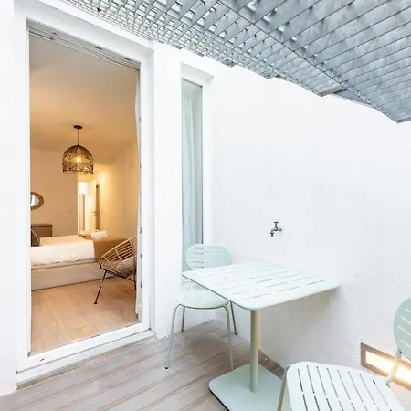 Liberdade Stylish Ground Floor *