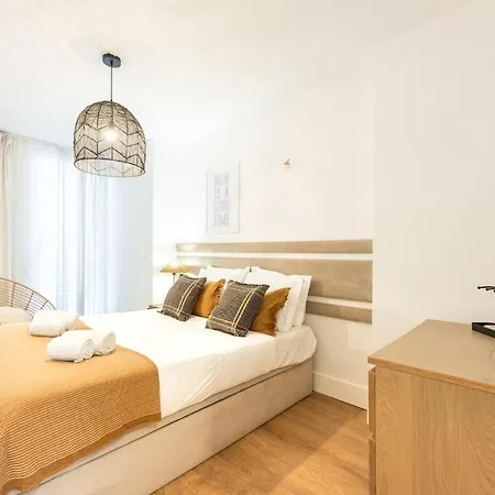 Apartamento Liberdade Stylish Ground Floor *